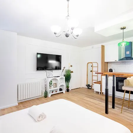 Guestready - Pres De Republique Pour Deux *