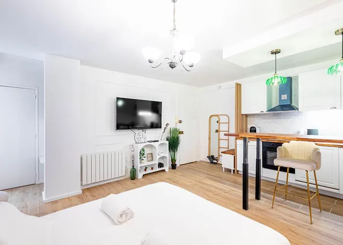 Guestready - Pres De Republique Pour Deux *