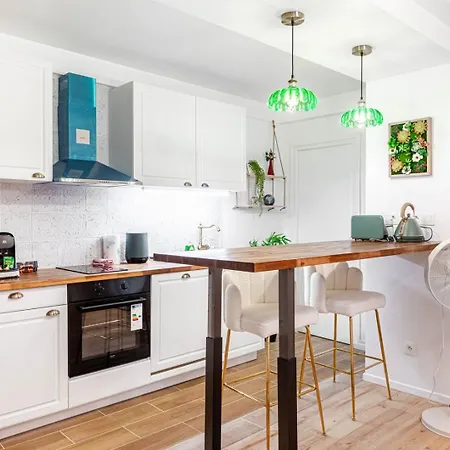 Guestready - Pres De Republique Pour Deux *